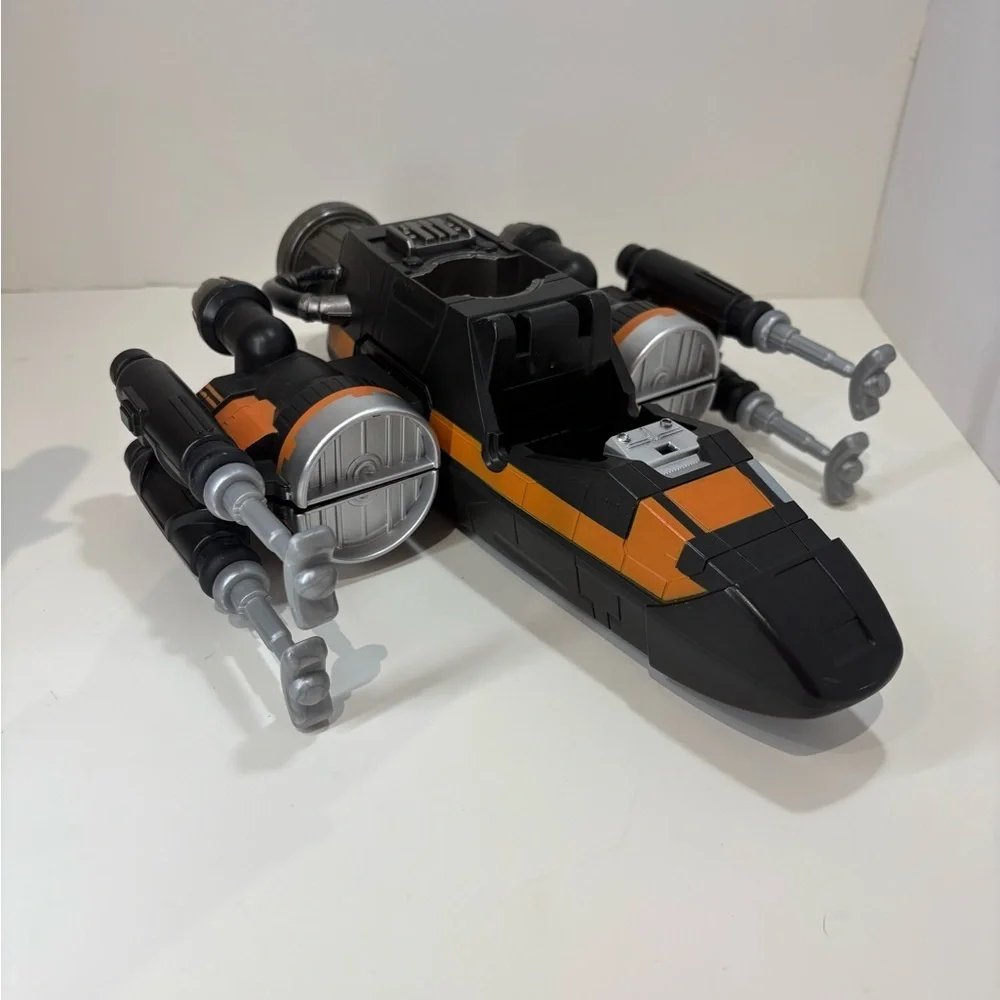 Star Wars Black and Orange Starfighter - Picture 7 of 9
